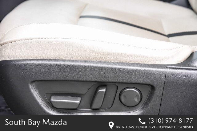 Certified 2025 MAZDA CX-70 Plug-In Hybrid w/ Premium Pkg AWD/4WD image 21