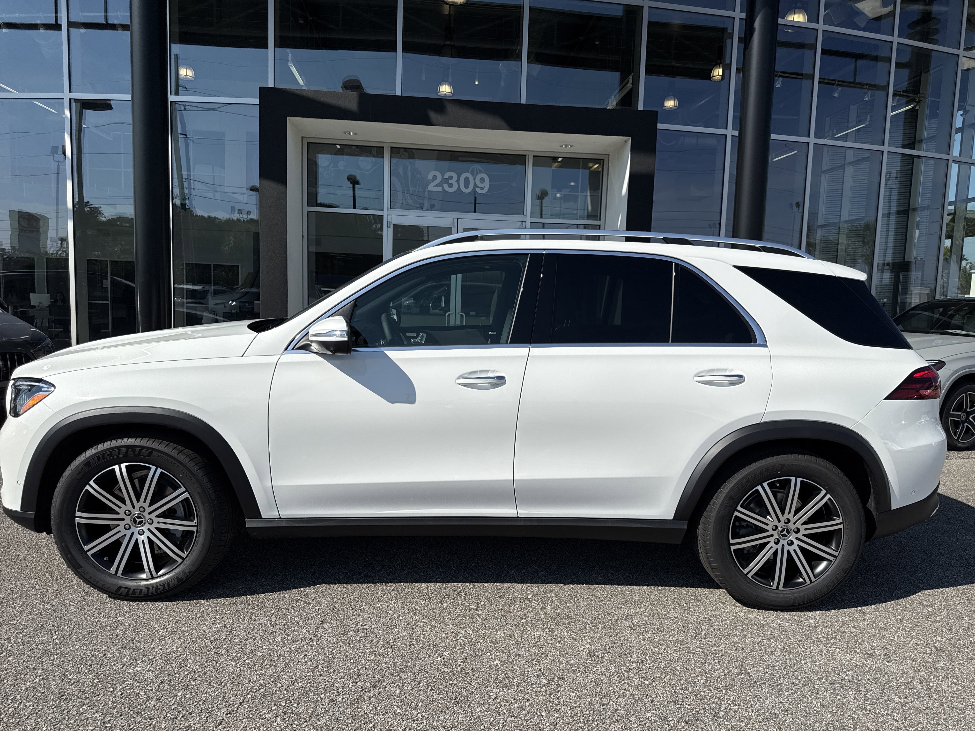 New 2026 Mercedes-Benz GLE 350 4MATIC image 2