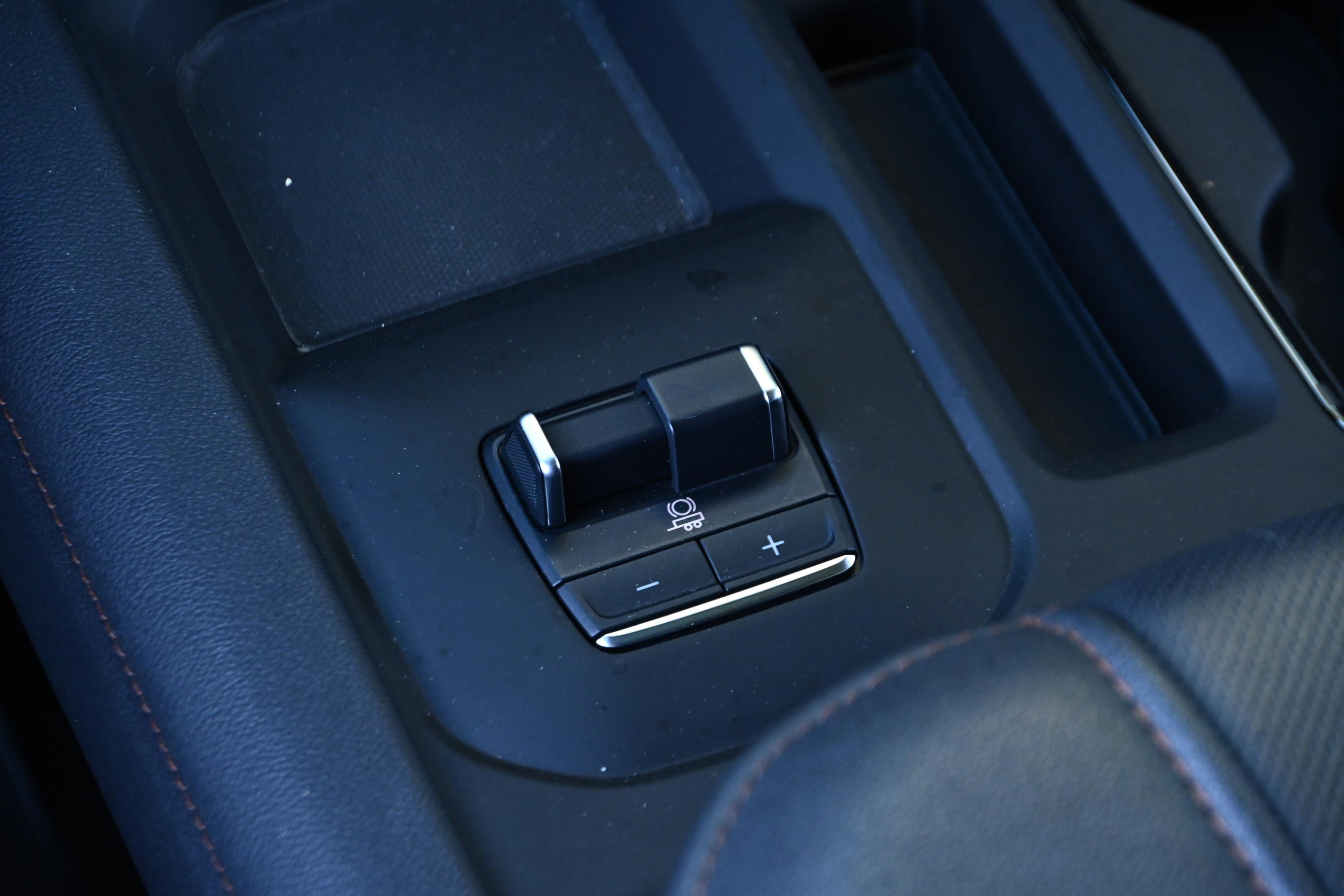 Used 2024 GMC Sierra 2500 AT4 w/ AT4 Premium Plus Package image 26