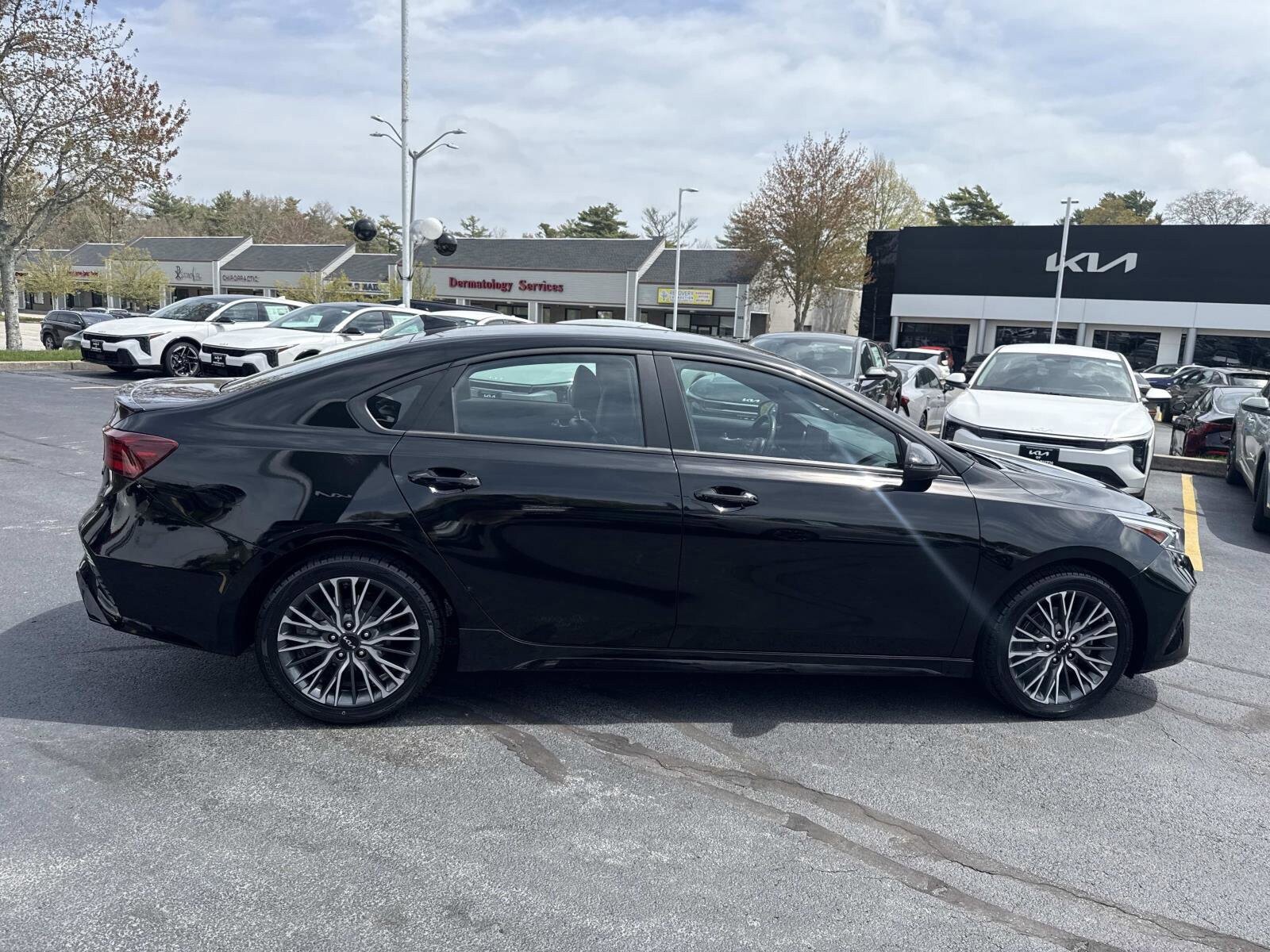 Used 2023 Kia Forte GT-Line FWD image 9