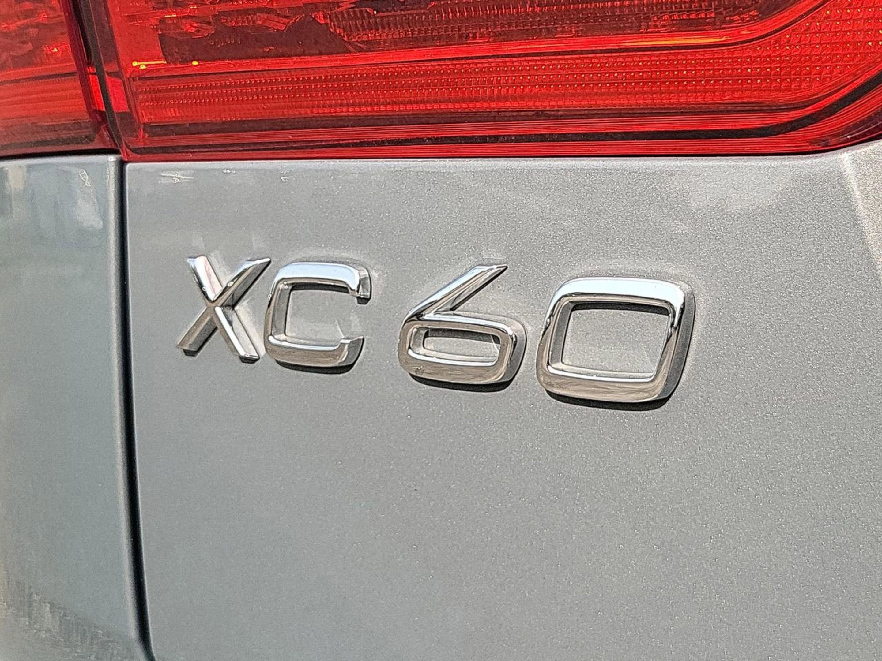 Used 2024 Volvo XC60 T8 Polestar w/ Protection Package Premier image 9