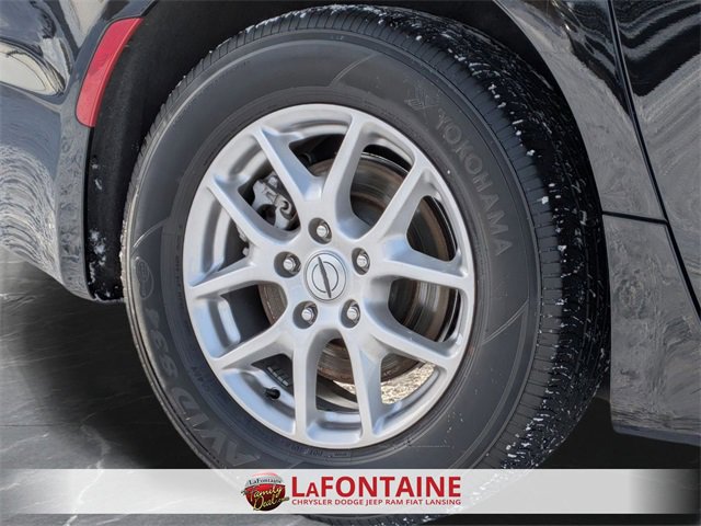 Certified 2024 Chrysler Pacifica Touring-L image 31