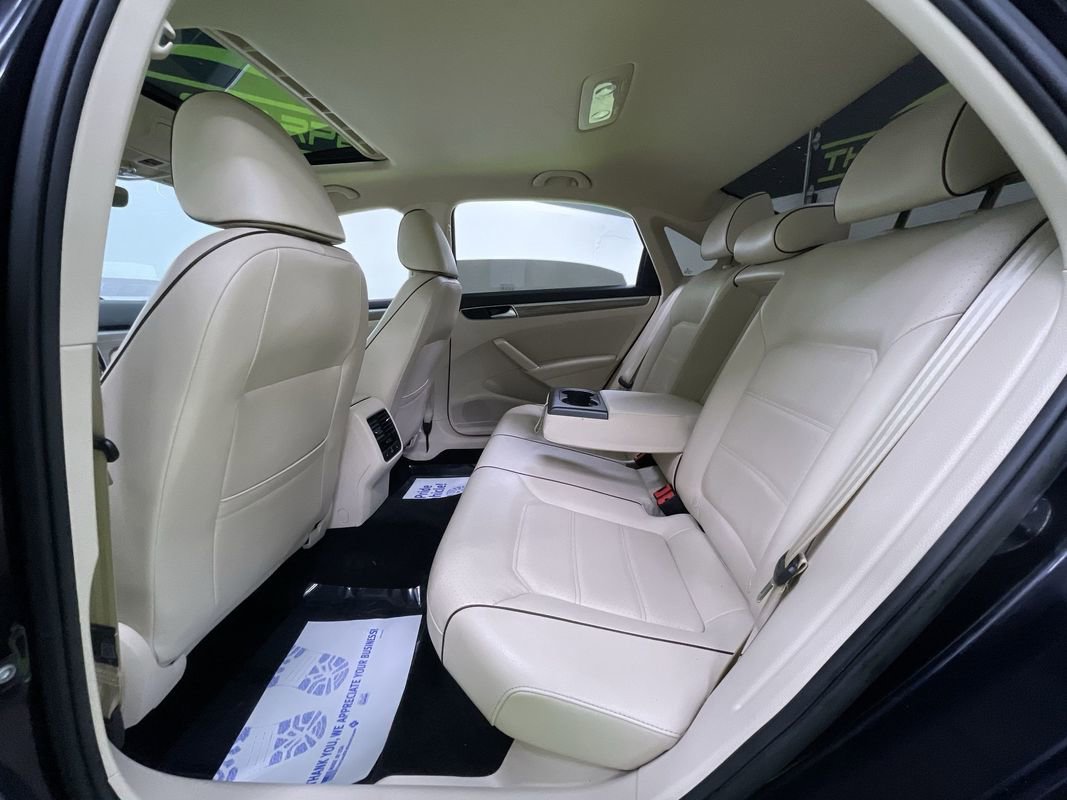 Used 2018 Volkswagen Passat 2.0T SE image 28