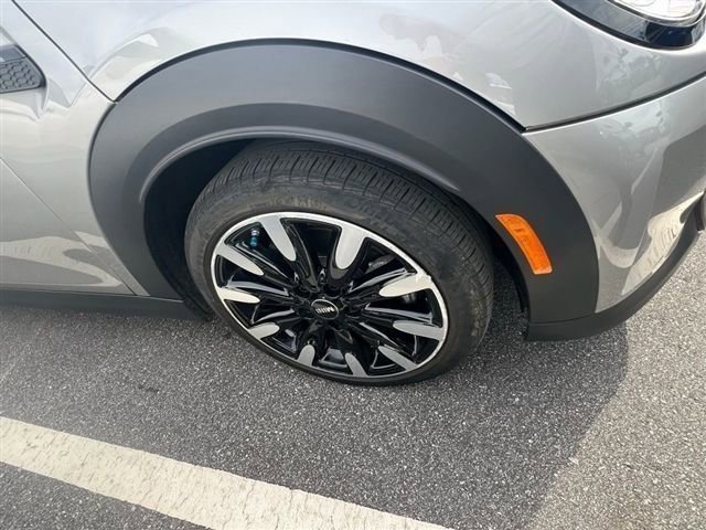 Used 2023 MINI Cooper S image 3