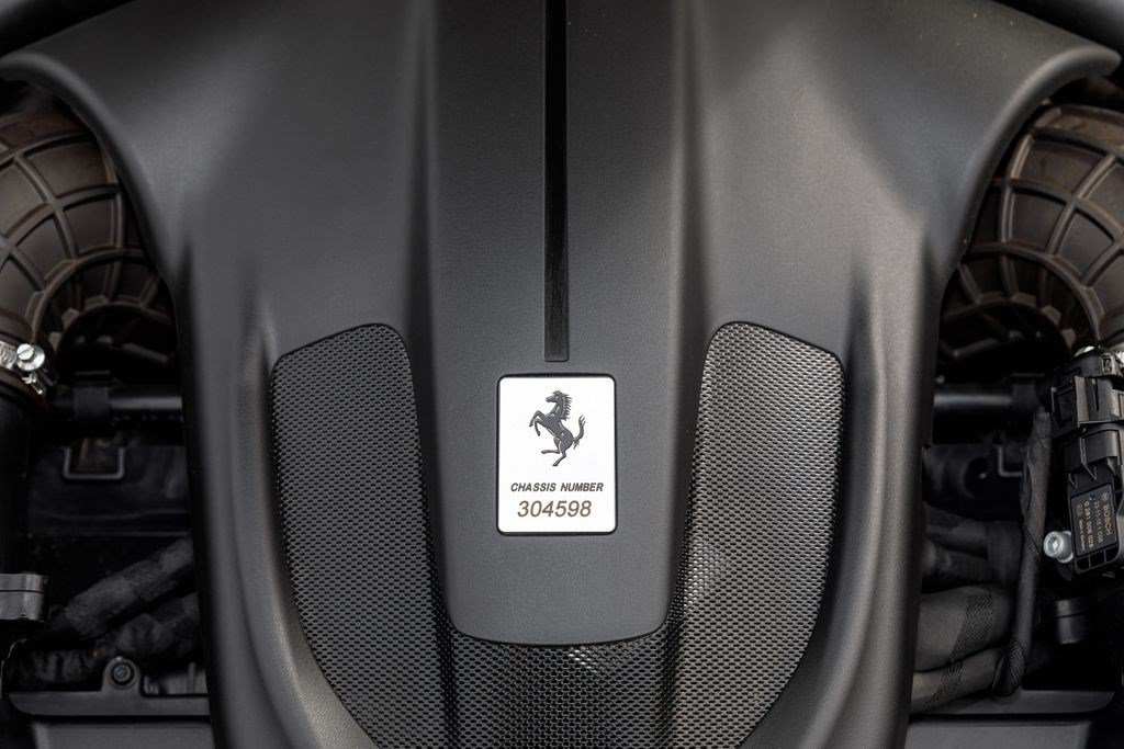 Used 2024 Ferrari Roma Spider RWD image 11