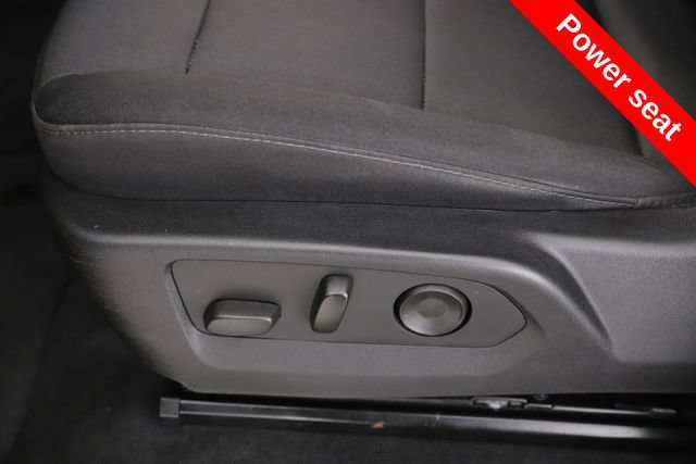 Used 2023 Chevrolet Colorado Trail Boss w/ Technology Package AWD/4WD image 18