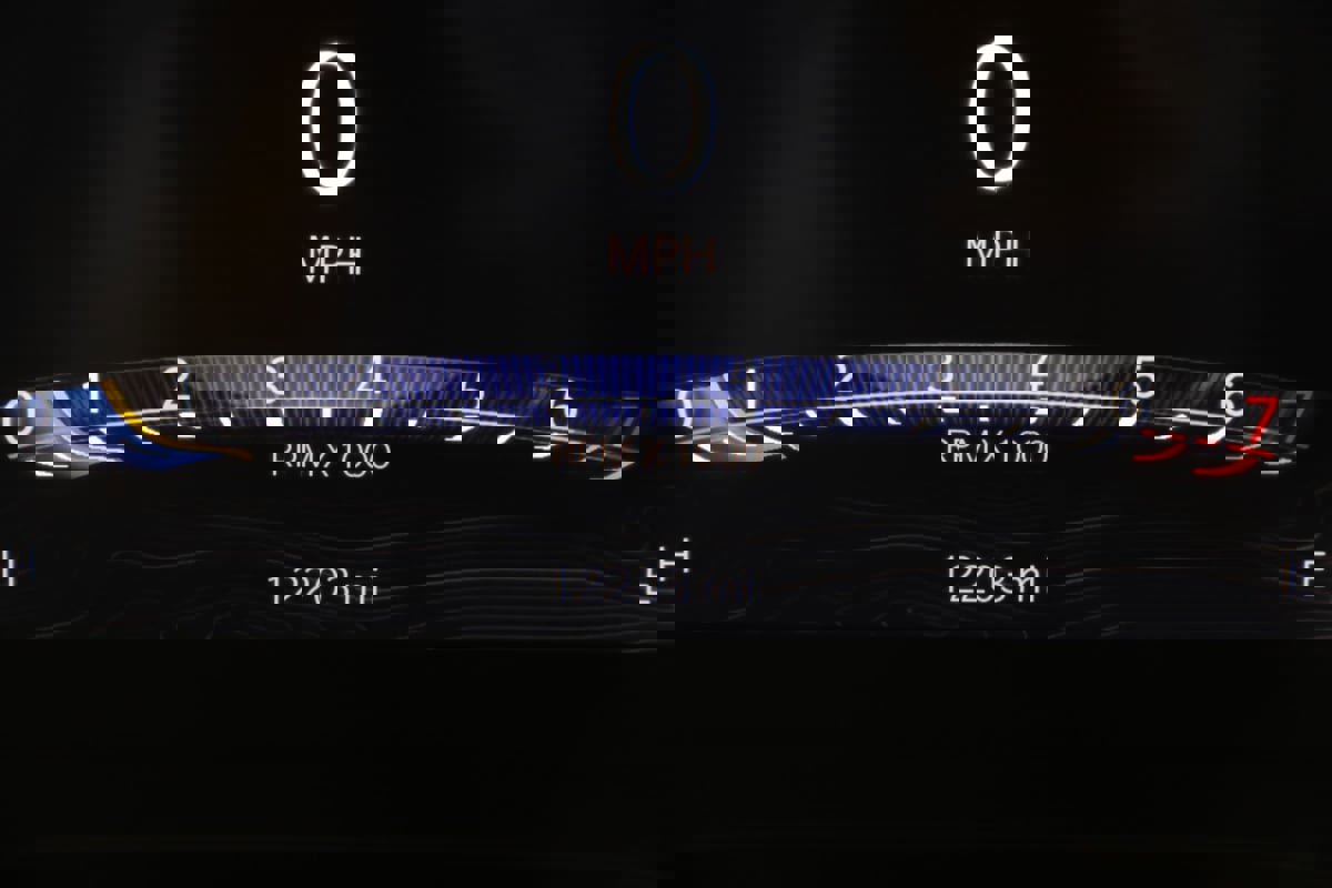 Used 2024 Jeep Grand Cherokee Limited w/ Luxury Tech Group II image 38