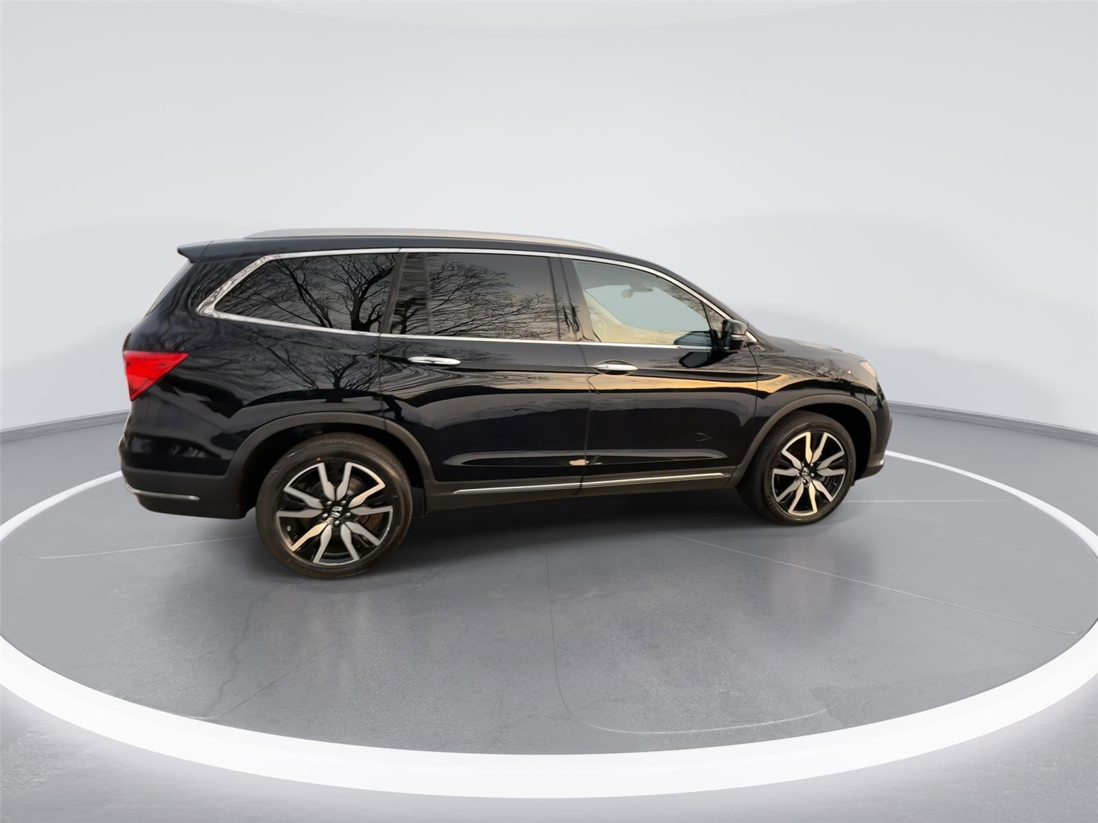 Used 2022 Honda Pilot Touring image 9