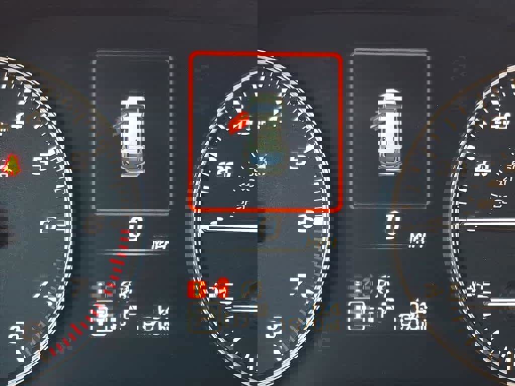 Certified 2025 Subaru Crosstrek 2.0i Premium image 32