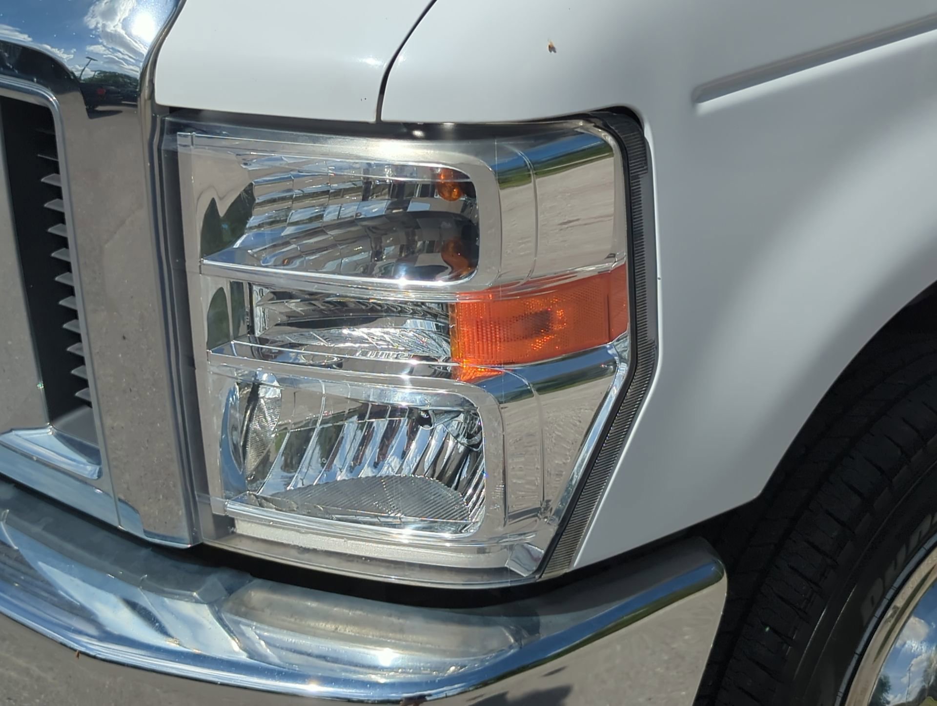 Used 2019 Ford E-350 and Econoline 350 Super Duty RWD image 44