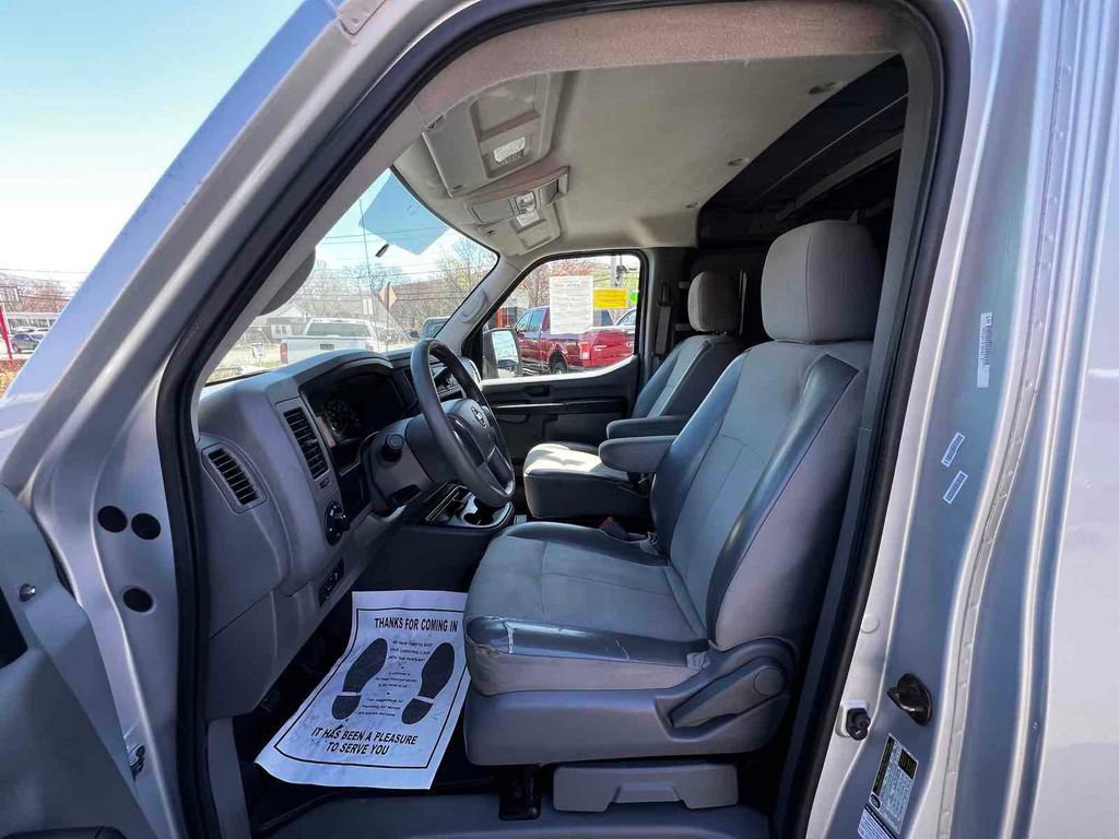 Used 2016 Nissan NV 3500 S w/ Power Package RWD image 12