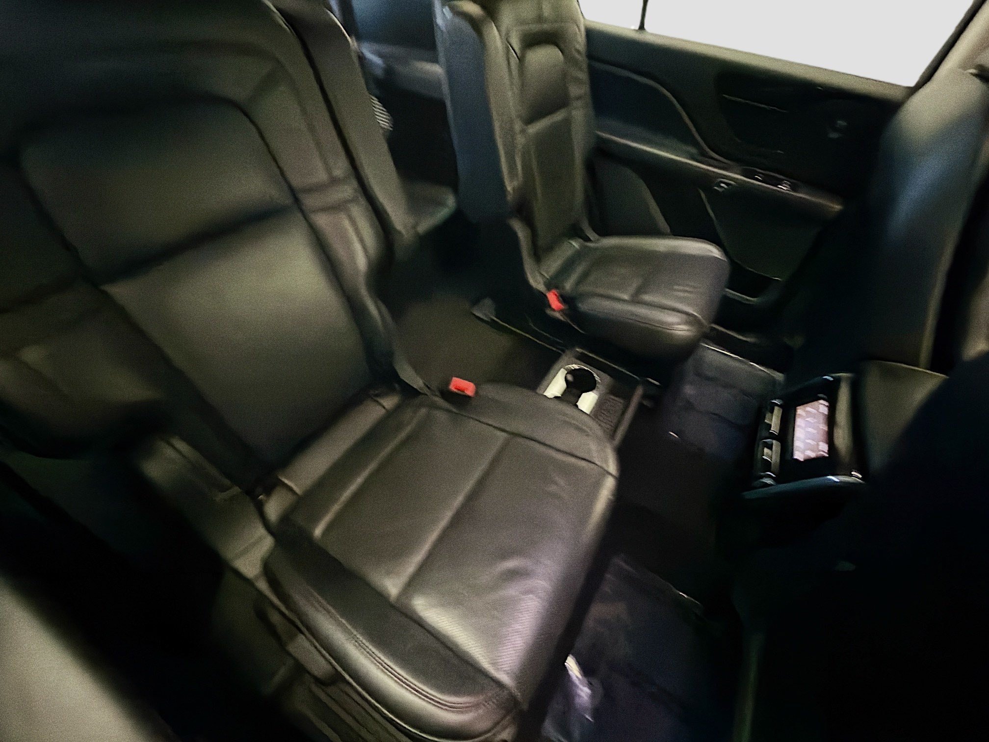 Used 2022 Lincoln Aviator Reserve w/ Equipment Group 201A RWD image 14