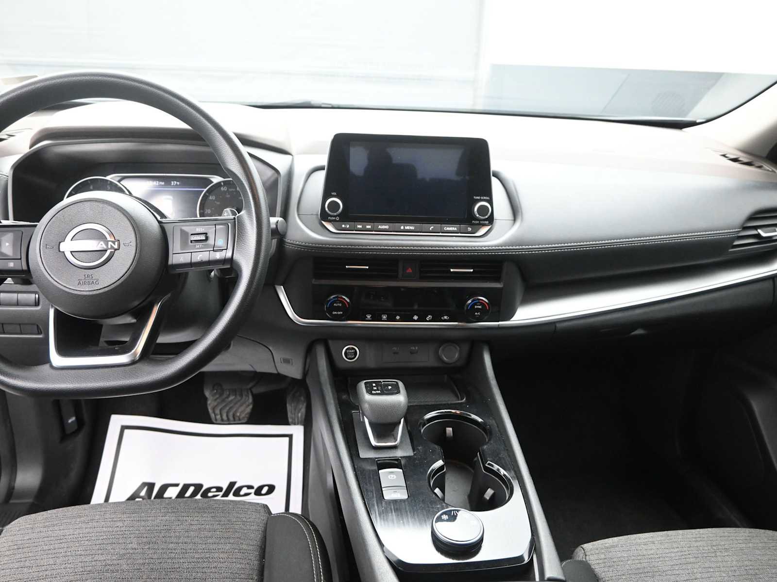 Used 2023 Nissan Rogue SV image 23