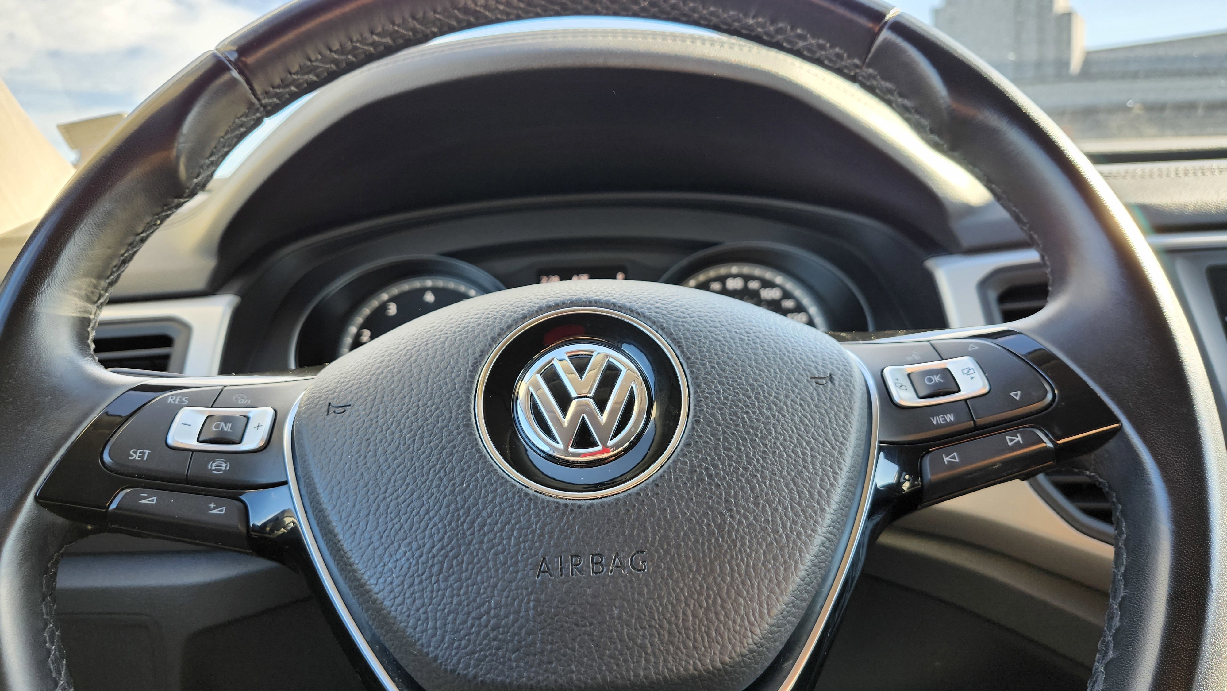 Used 2020 Volkswagen Atlas SE image 18