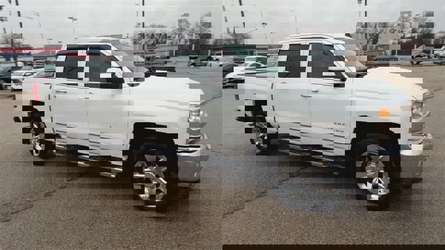 Used 2018 Chevrolet Silverado 1500 LTZ w/ Sport Package image 34