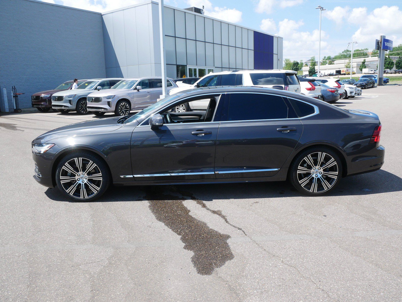 Certified 2023 Volvo S90 B6 Plus w/ Protection Package Premier AWD/4WD image 4