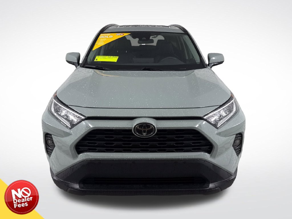 Used 2019 Toyota RAV4 XLE Premium w/ Cold Weather Package FWD image 9