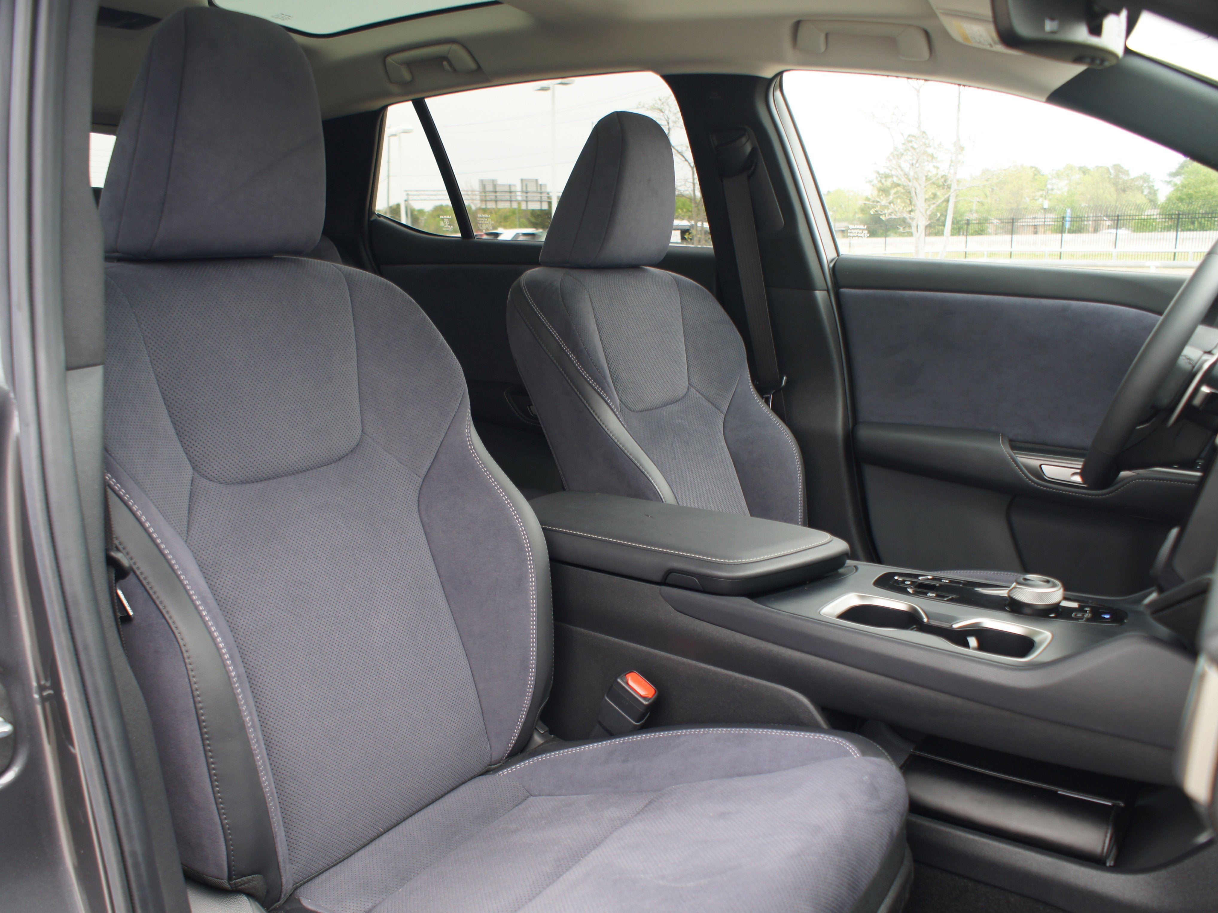 Used 2023 Lexus RZ 450e Premium AWD/4WD image 22