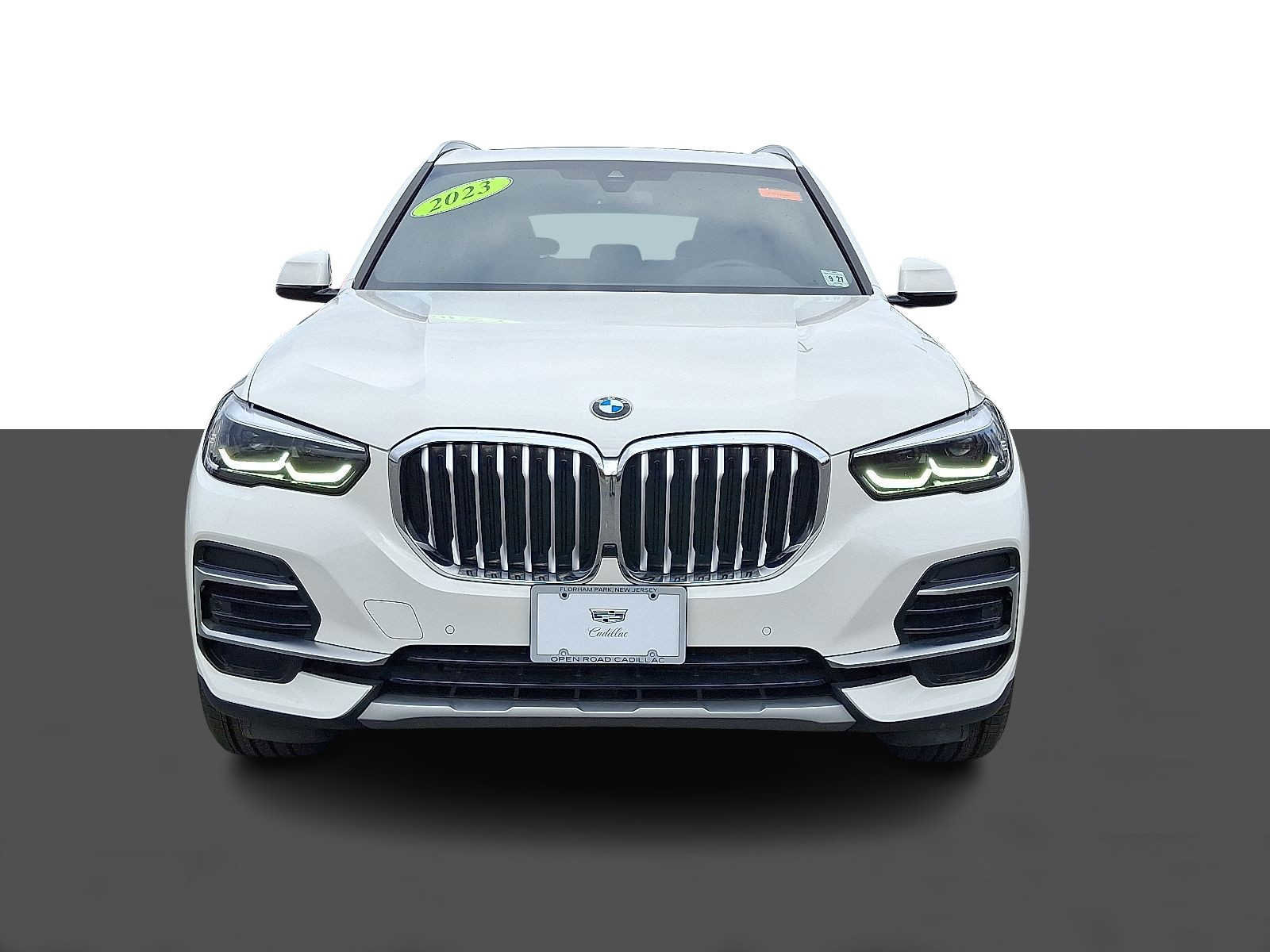 Used 2023 BMW X5 xDrive40i w/ Premium Package image 2