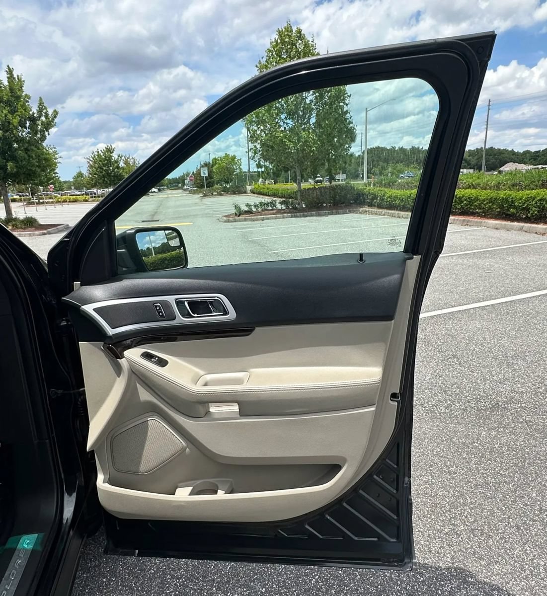 Used 2015 Ford Explorer Limited FWD image 12