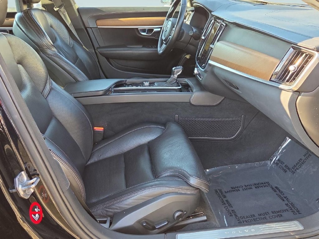 Used 2017 Volvo S90 T5 Inscription w/ Vision Package FWD image 31
