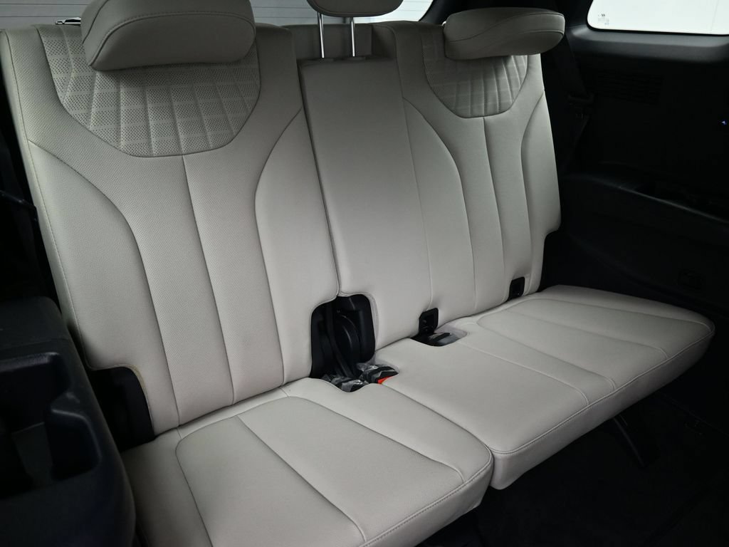 Used 2024 Hyundai Palisade Limited AWD/4WD image 26