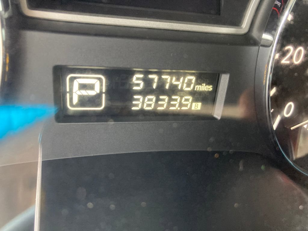 Used 2015 Nissan Pathfinder S image 23