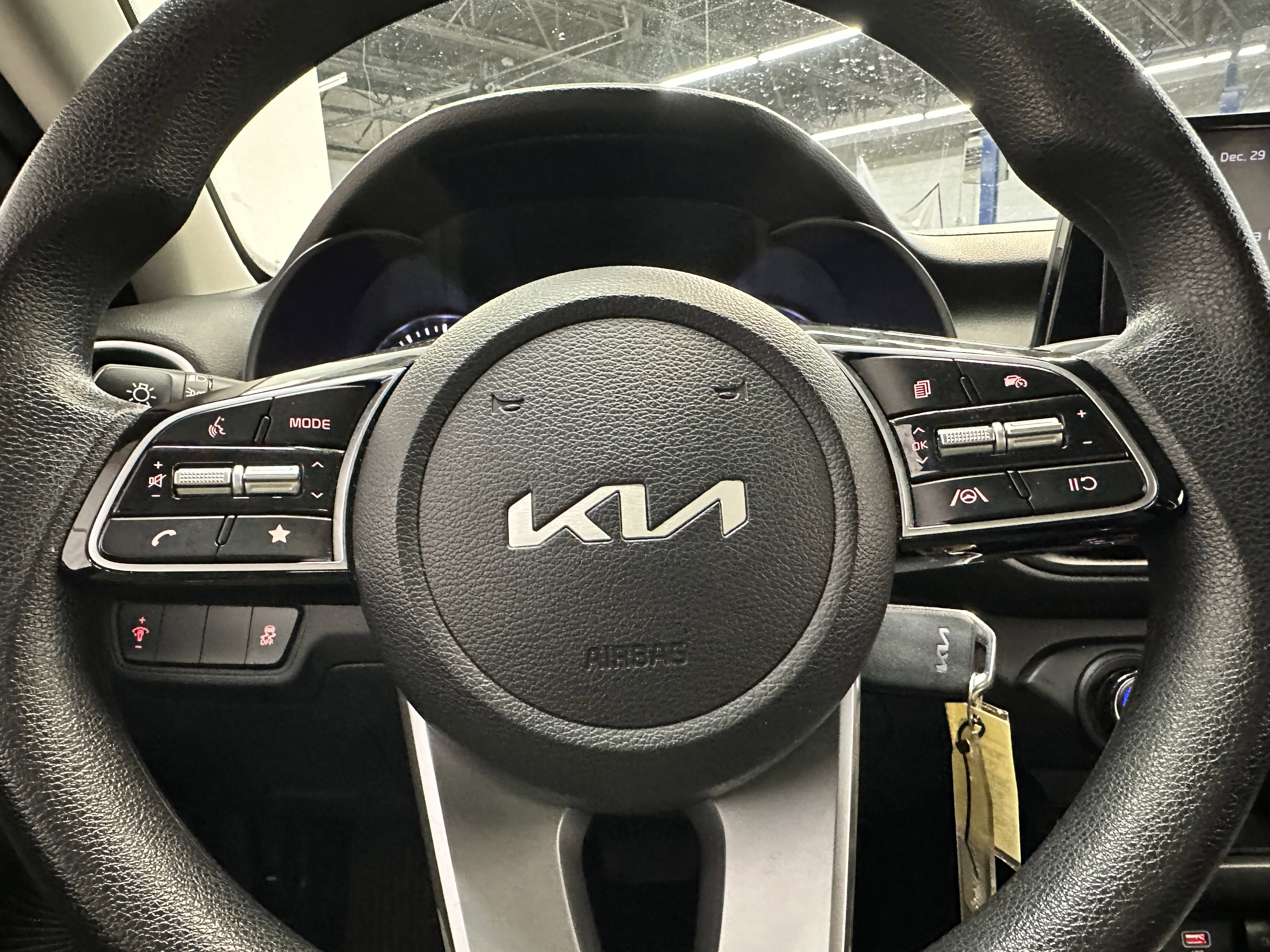 Used 2024 Kia Forte LXS image 33