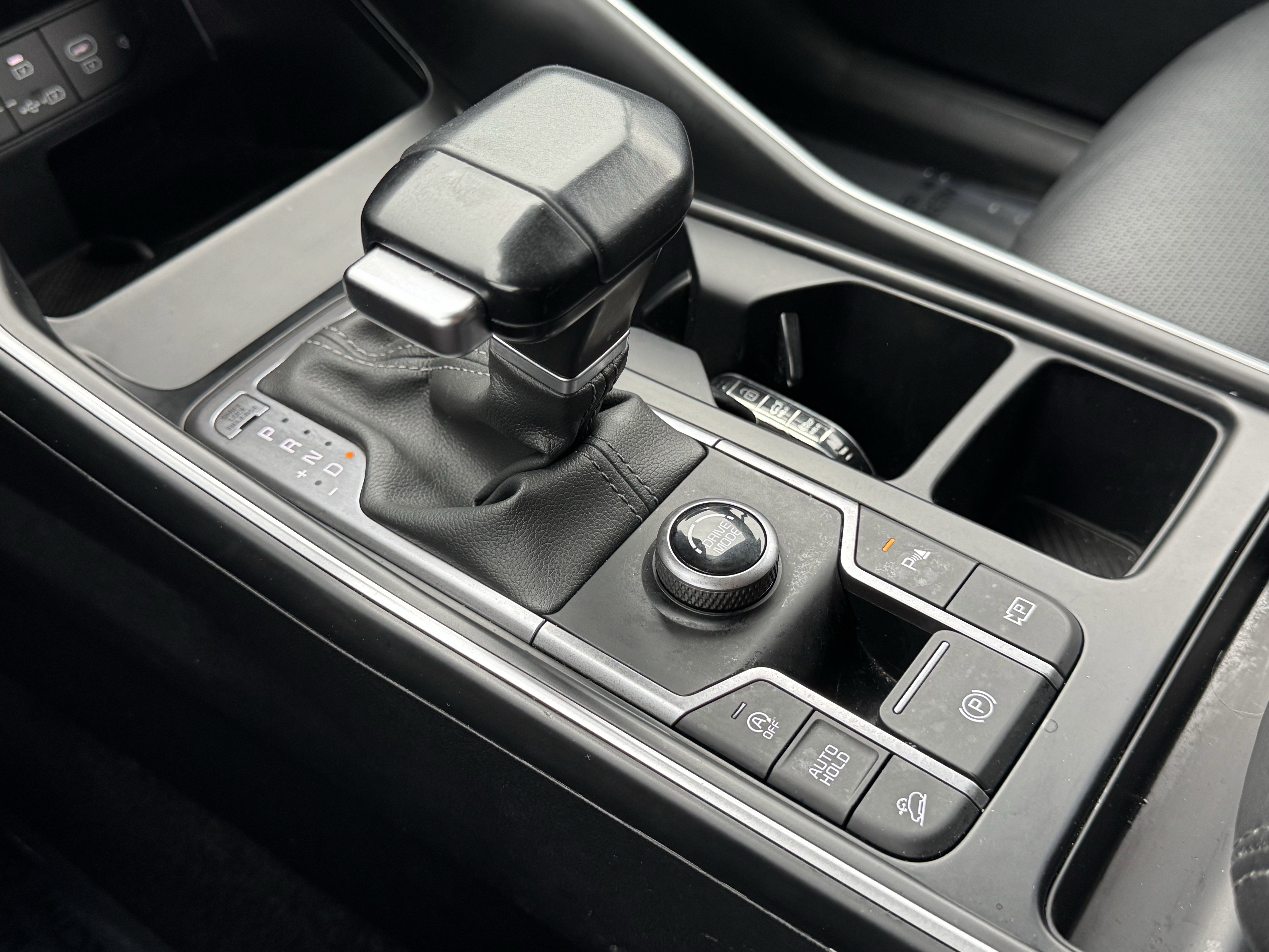 Used 2024 Kia Sorento EX image 32