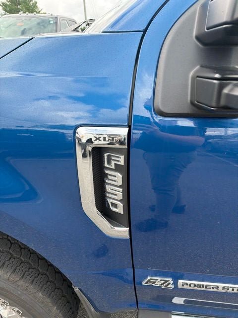 Used 2022 Ford F350 XLT w/ XLT Premium Package AWD/4WD image 14