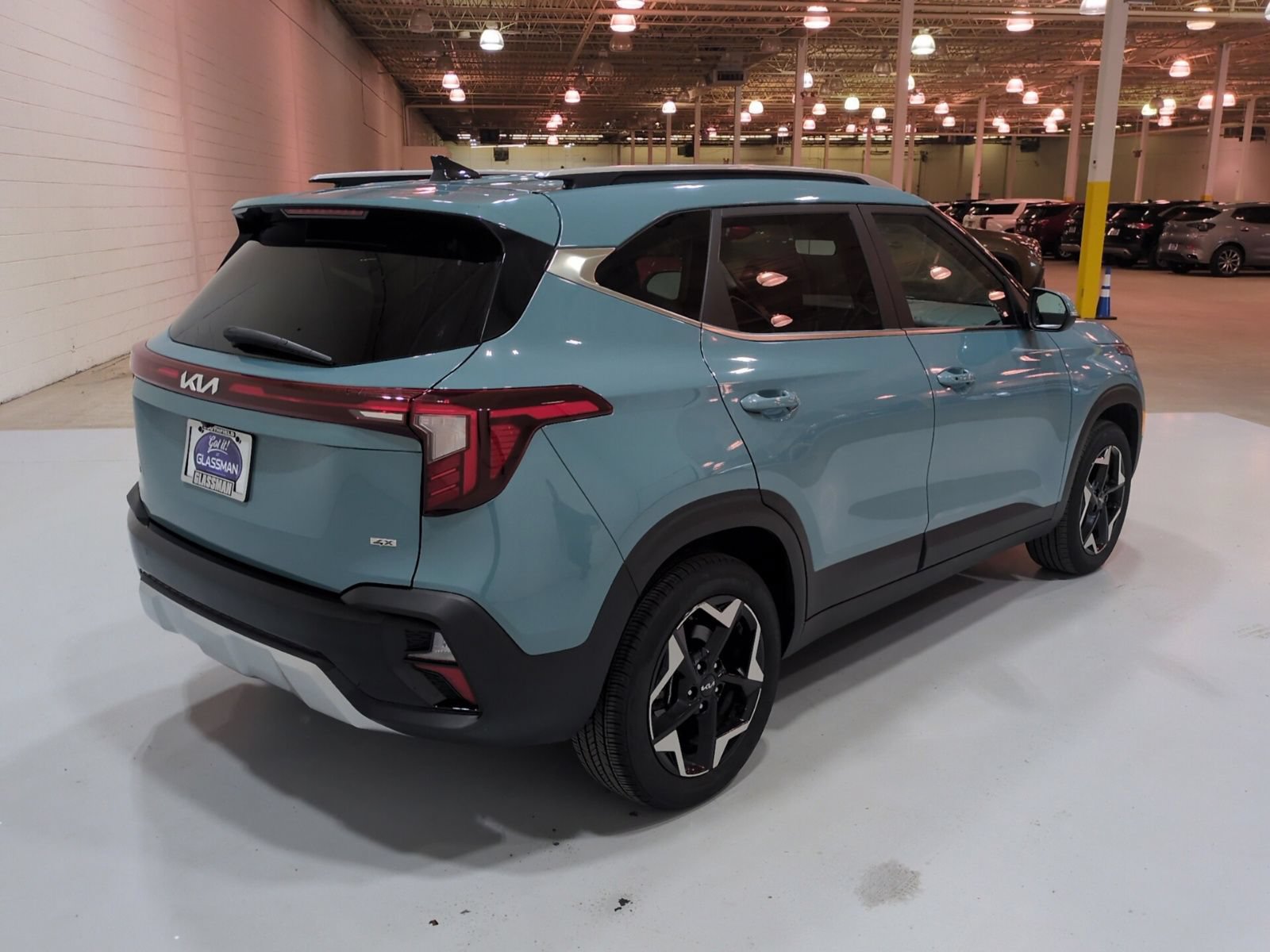 Certified 2025 Kia Seltos EX w/ EX Sunroof Package AWD/4WD image 3