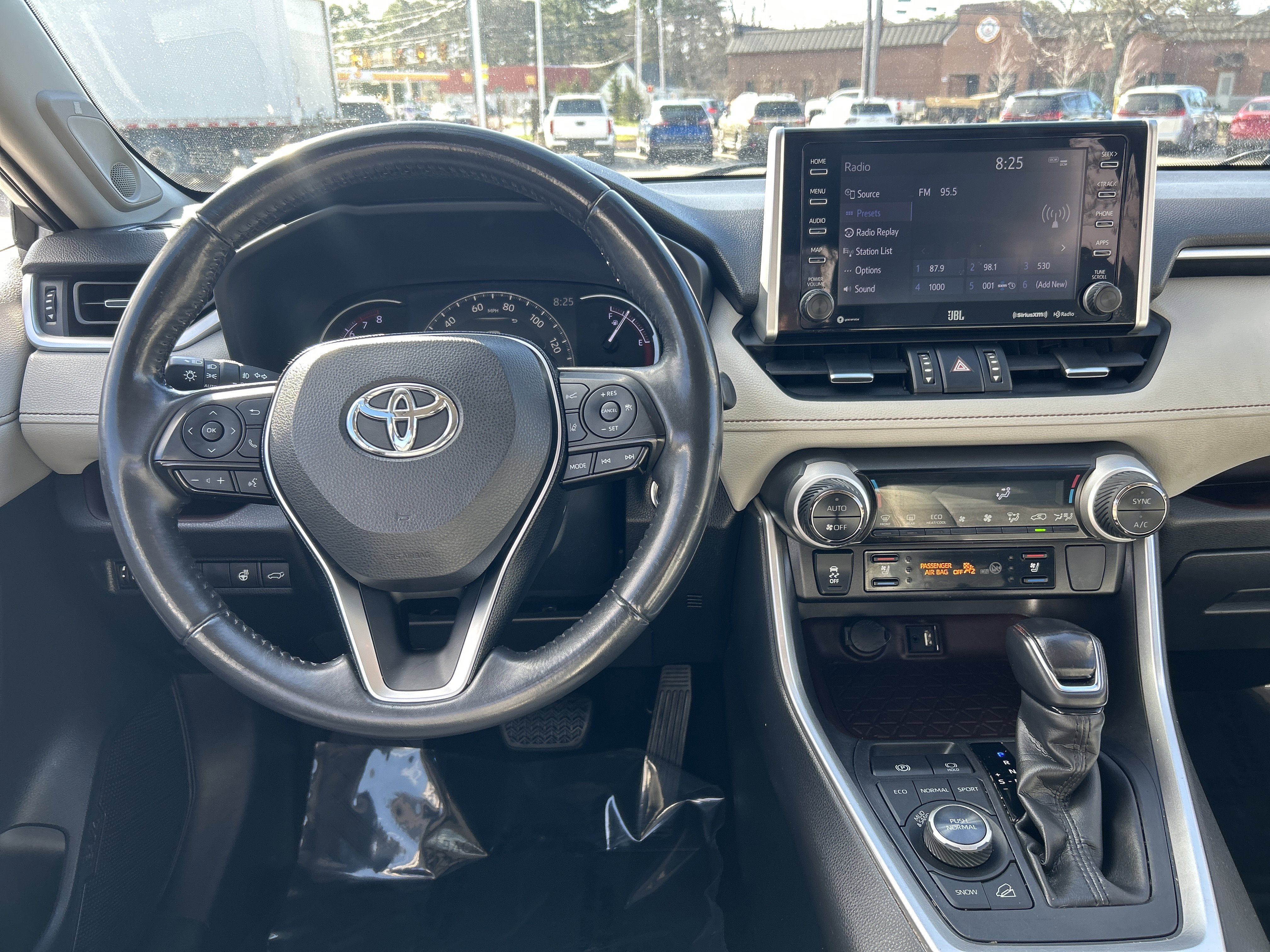 Used 2019 Toyota RAV4 Limited w/ Cold Weather Package AWD/4WD image 27