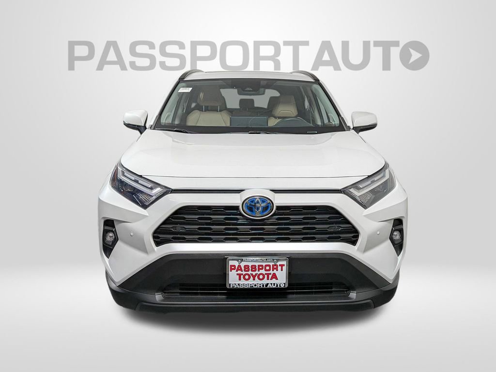 Used 2023 Toyota RAV4 XLE Premium image 12