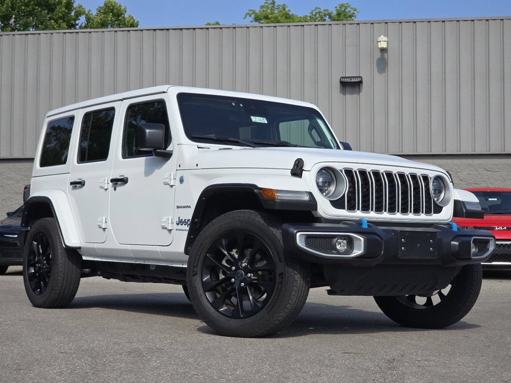 Used 2024 Jeep Wrangler Unlimited Sahara AWD/4WD image 1