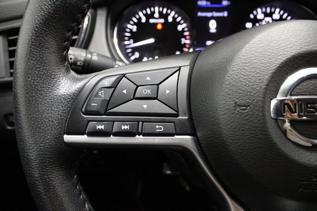 Used 2020 Nissan Rogue SL image 27