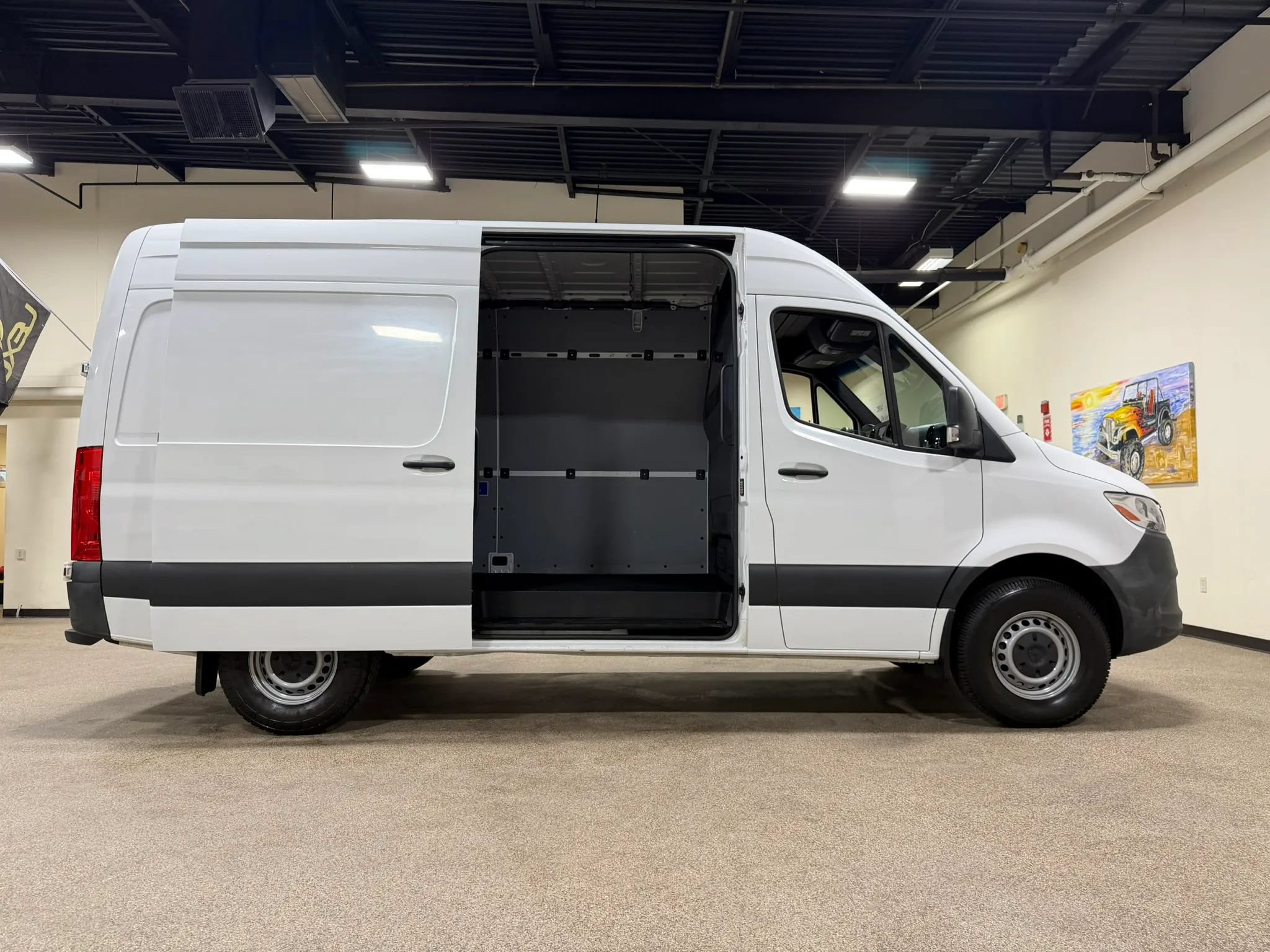 Used 2020 Mercedes-Benz Sprinter 2500 image 21