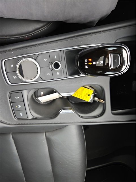 Used 2022 Cadillac XT4 Luxury w/ Cold Weather Package image 21