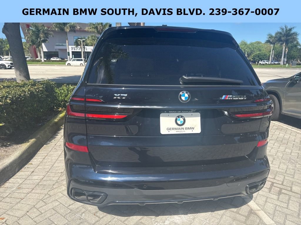 Used 2025 BMW X7 M60i image 7