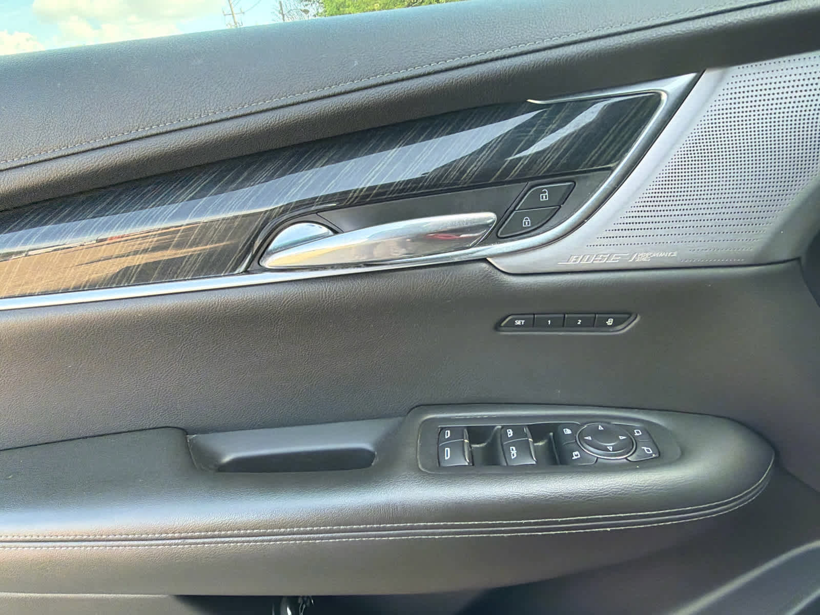 Used 2021 Cadillac XT6 Premium Luxury AWD/4WD image 16