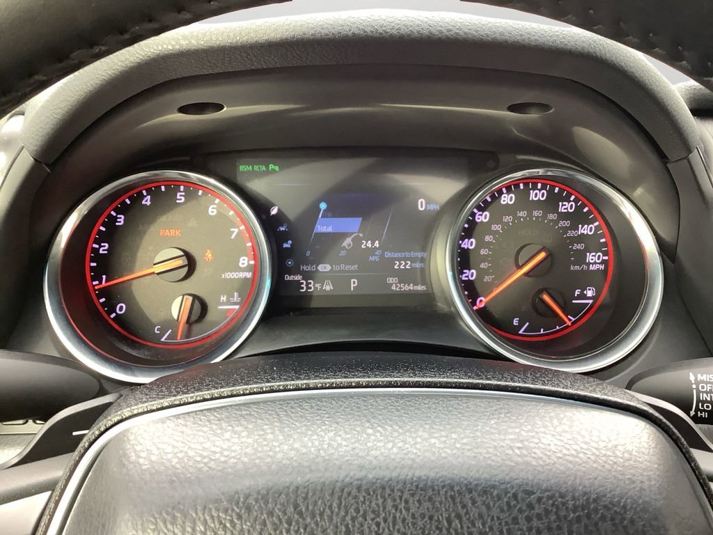 Used 2018 Toyota Camry XSE image 29