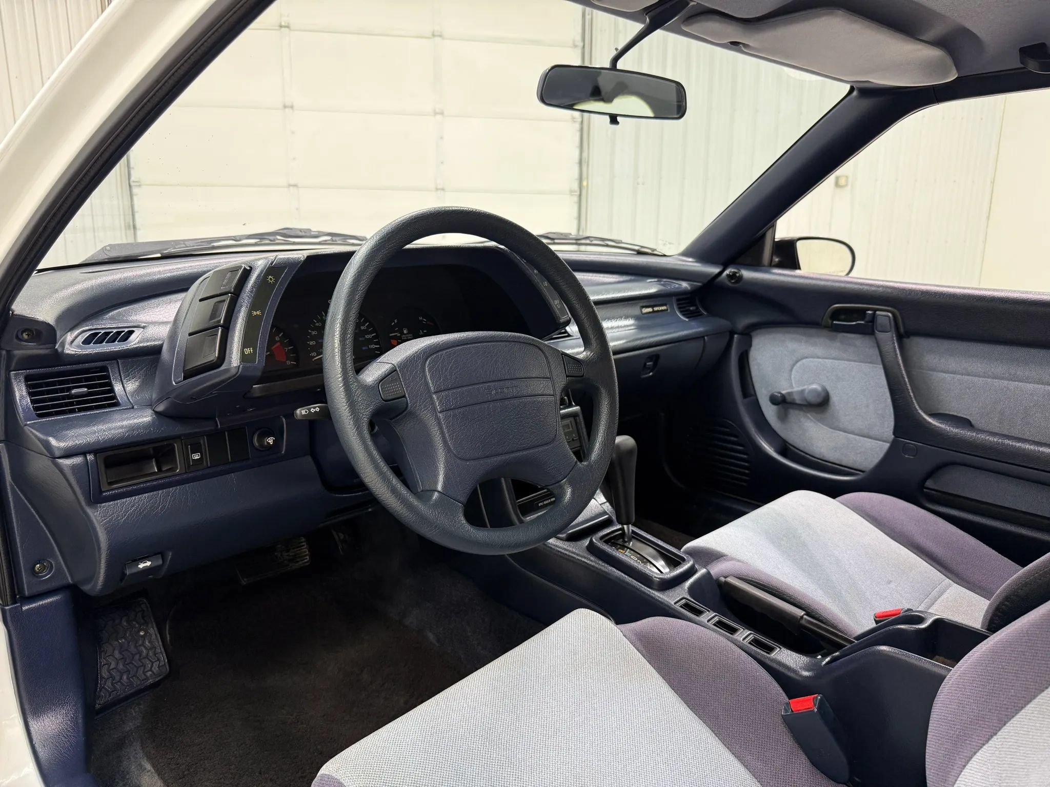 Used 1992 Geo Storm Hatchback FWD image 12