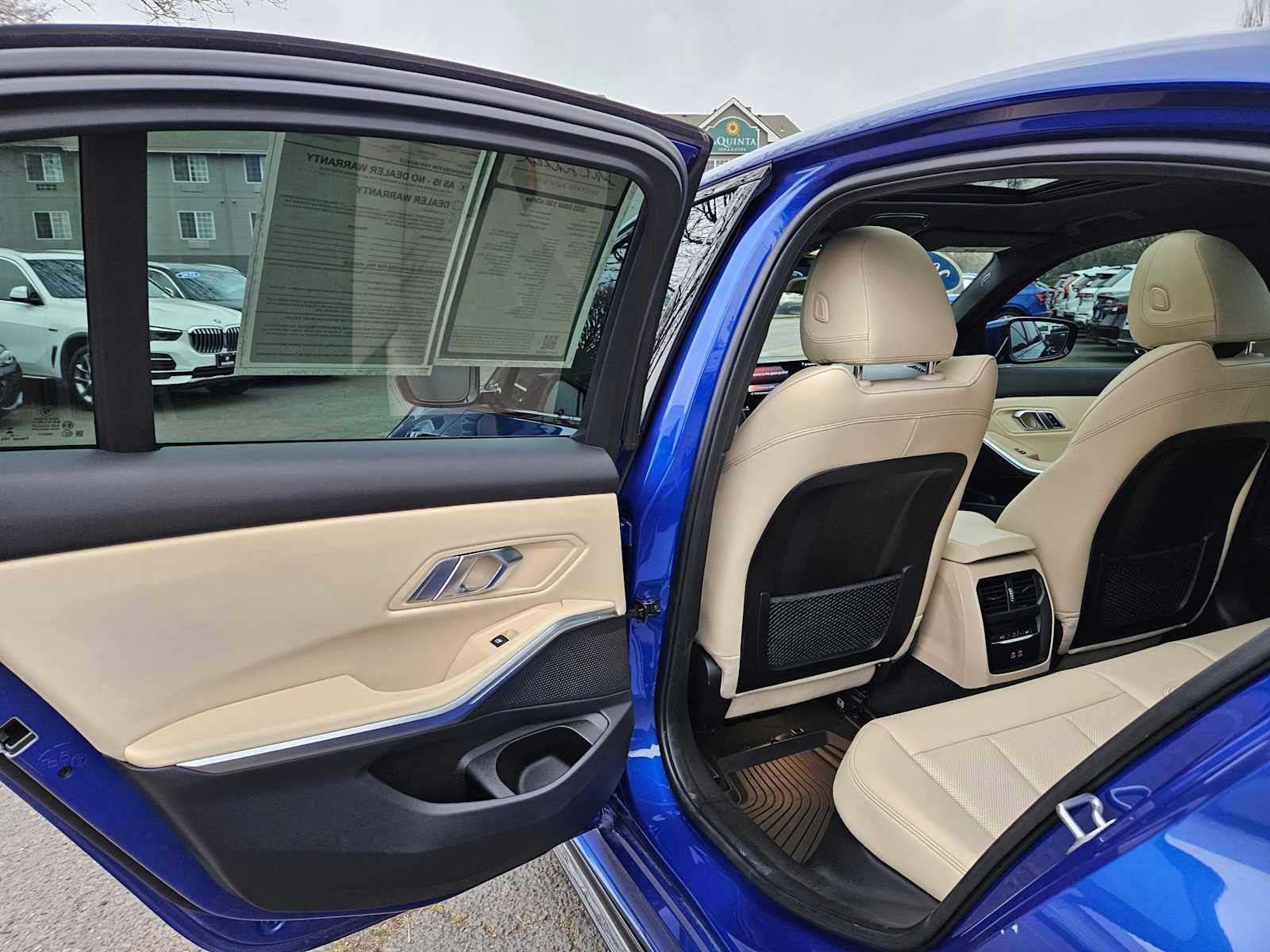 Used 2023 BMW 330i xDrive 330i xDrive w/ M Sport Package image 17