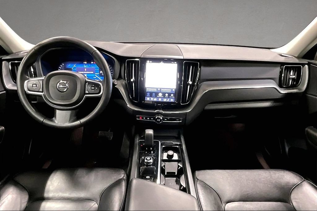 Certified 2023 Volvo XC60 B5 Core w/ Climate Package AWD/4WD image 7