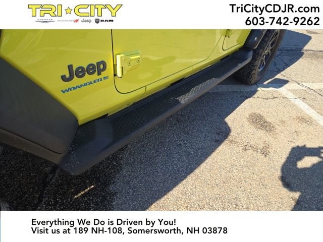 Used 2024 Jeep Wrangler Willys 4xe image 18