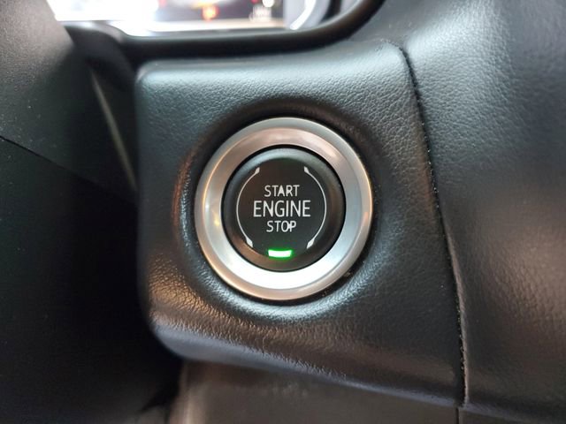 Used 2024 GMC Yukon XL AT4 w/ Technology Package image 24