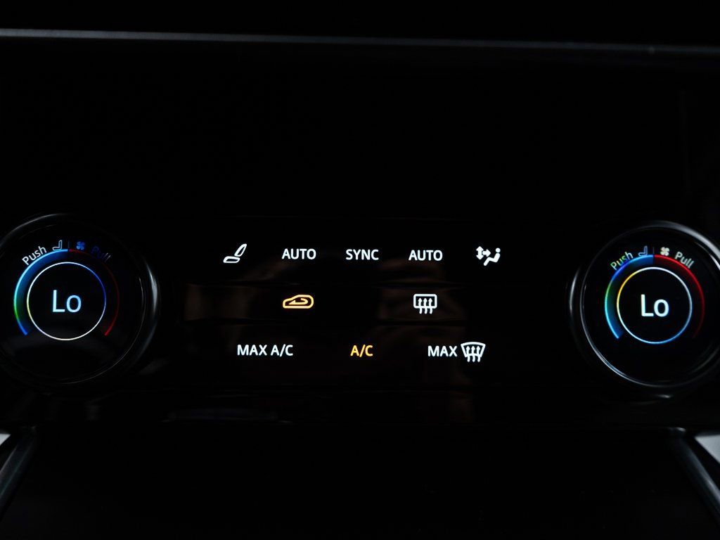 Used 2023 Land Rover Range Rover SV AWD/4WD image 45