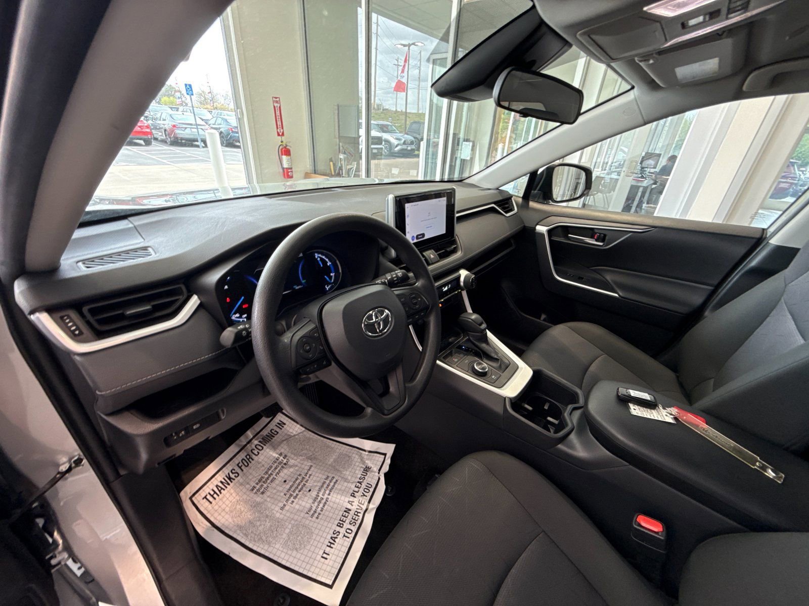 Used 2025 Toyota RAV4 XLE AWD/4WD image 10