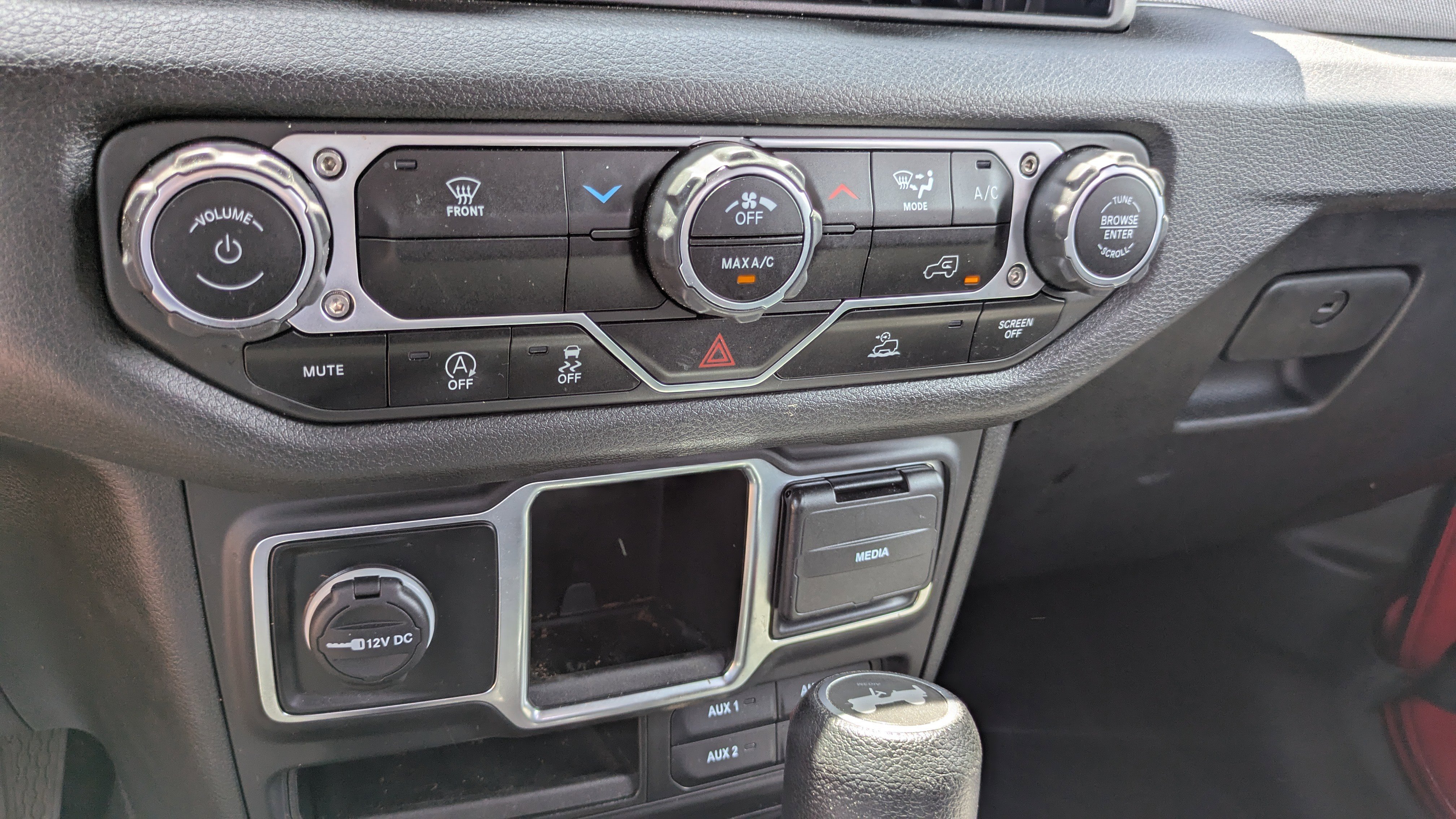 Used 2024 Jeep Wrangler Sport AWD/4WD image 14