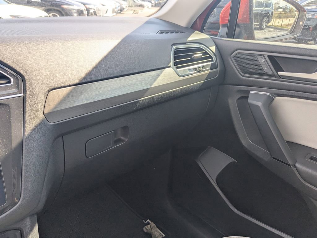 Used 2019 Volkswagen Tiguan SEL image 4