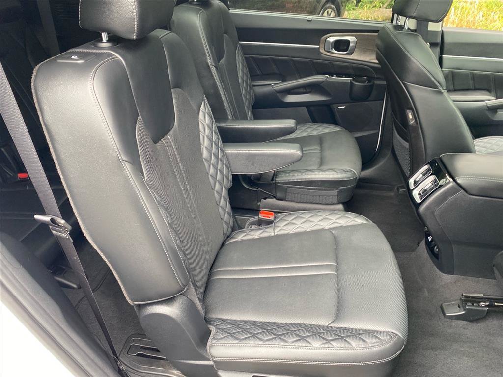 Certified 2023 Kia Sorento SX Prestige AWD/4WD image 28